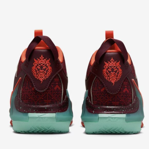 Nike LeBron Witness 7 SE Basketball Sneaker - Kids' - Picture 2 of 6